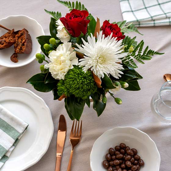 Christmas flowers for on sale the table