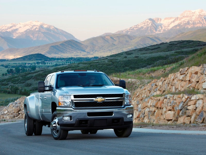 Does Tommy's Express wash dually pick-up trucks?