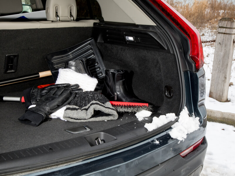 What to Put in Your Winter Roadside Emergency Kit