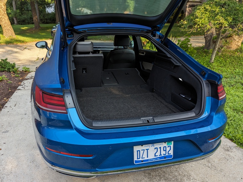 2023 Volkswagen Arteon SEL Premium ・  Photo by Brady Holt