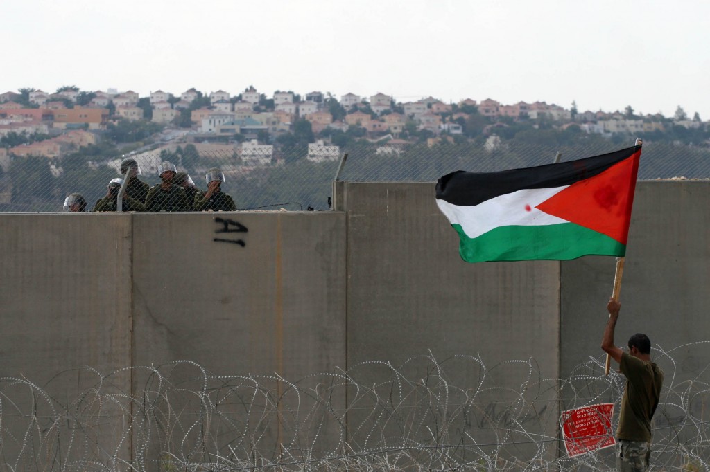 Dieci mesi dopo i bombardamenti di Gaza, Israele continua ad espandersi in Palestina