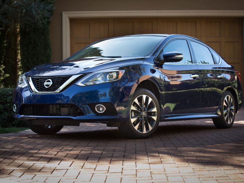 2018 Nissan Sentra blue profile parked ・  Photo by Nissan 