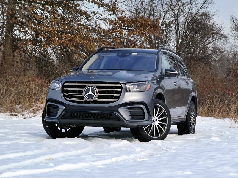 2024 Mercedes-Benz GLS 450 ・  Photo by Brady Holt