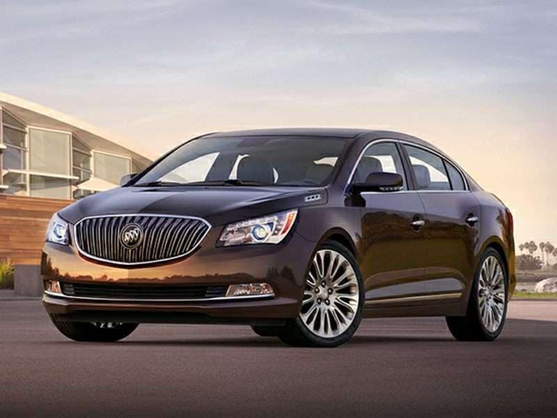 2015 Buick LaCrosse outdoor ・  Photo by General Motors