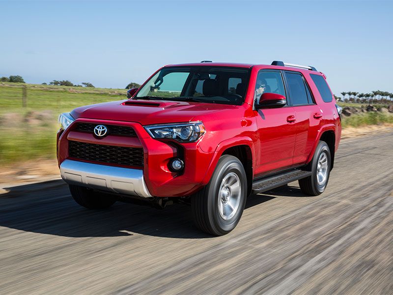 2016 Toyota 4Runner exterior front angle on road ・  Photo by Toyota 