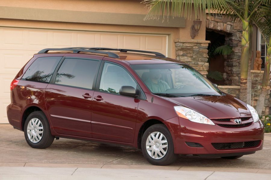 Used minivans under 10000 best sale near me