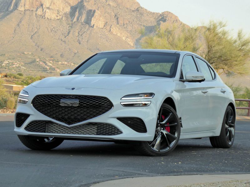 2022 Genesis G70 ・  Photo by Ron Sessions