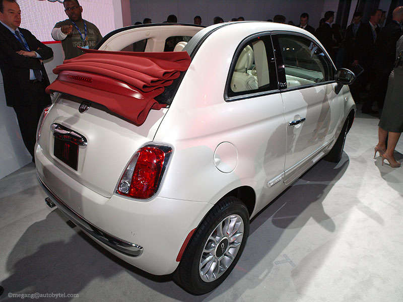 Fiat North America to Show Fiat 500 and 500C by Gucci at New York's Fashion  Week