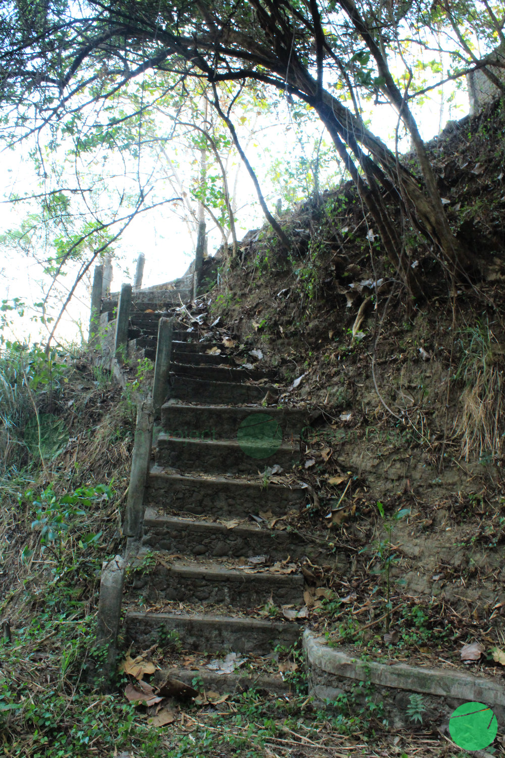 gua jepang di danau setu patok - 6.jpg