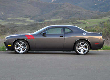 2013 Dodge Challenger R/T Road Test and Review | Autoweb