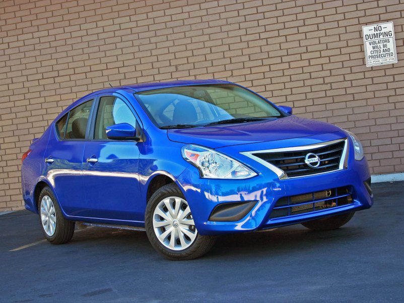 2015 Nissan Versa Sedan 002 2 