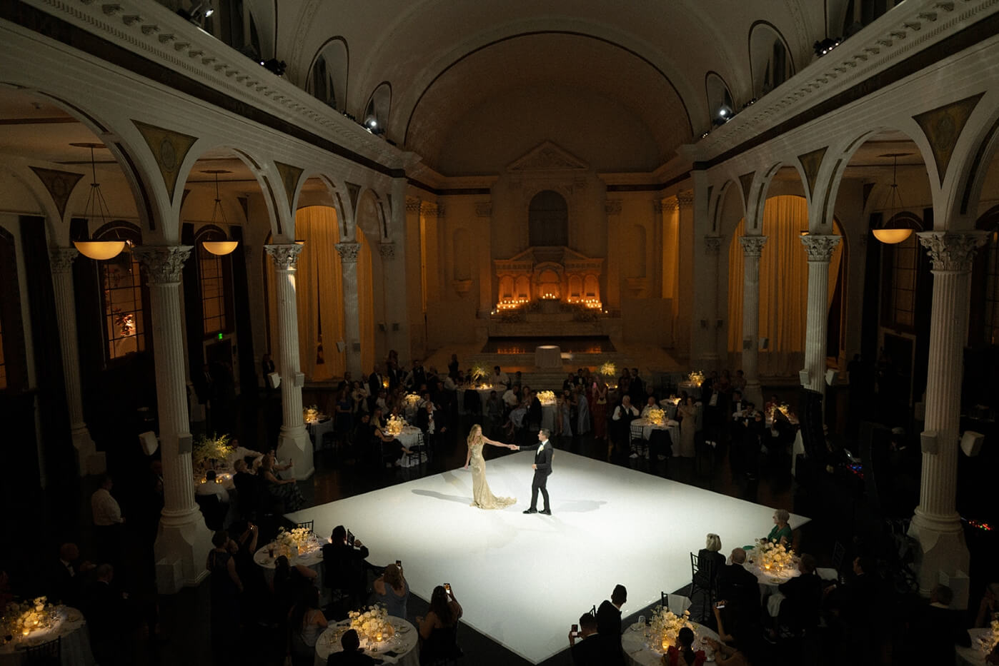 bride groom dancing