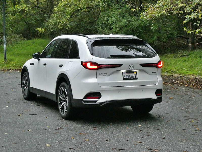 2025 Mazda CX-70 PHEV ・  Photo by Brady Holt