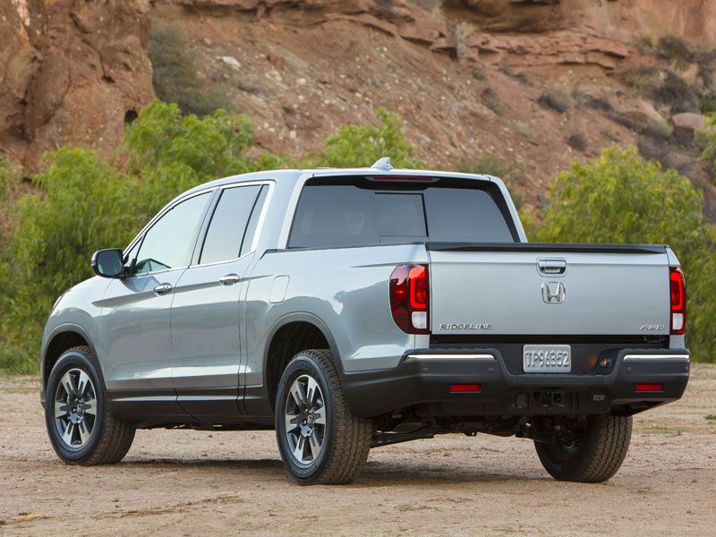 2017 Honda Ridgeline rear view ・  Photo by Honda 