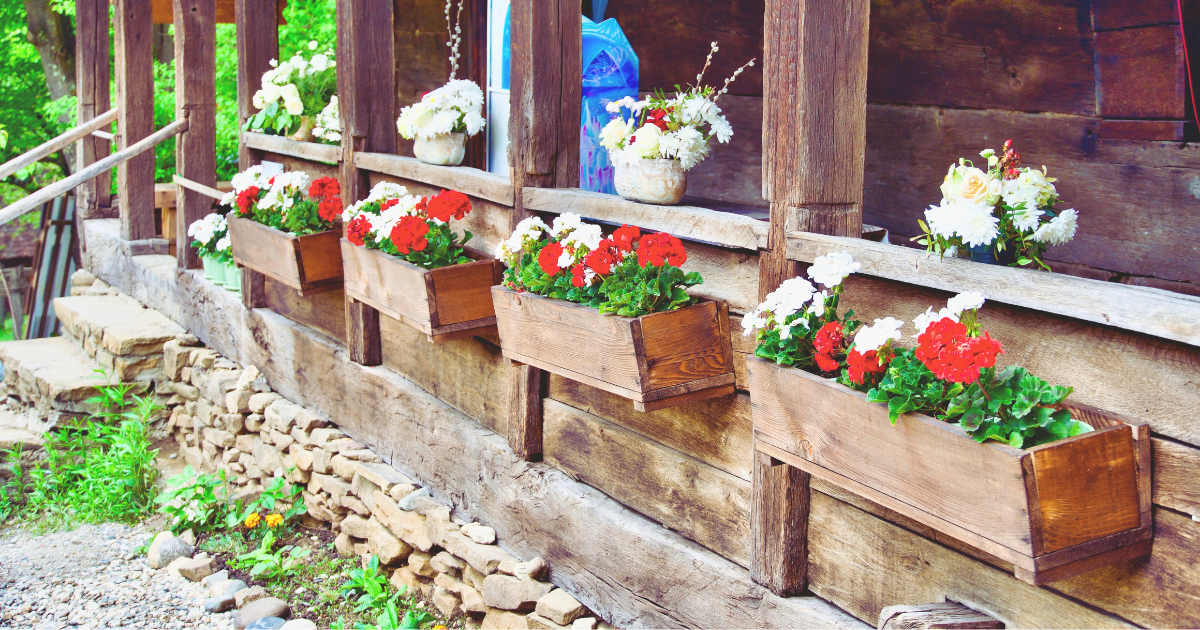 Pallet Planters.png