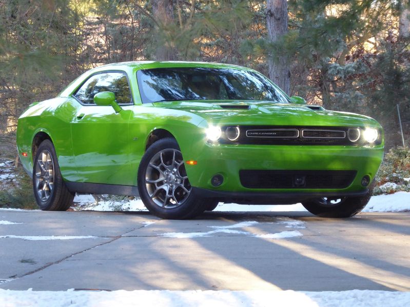 2017 Dodge Challenger GT awd green go color 