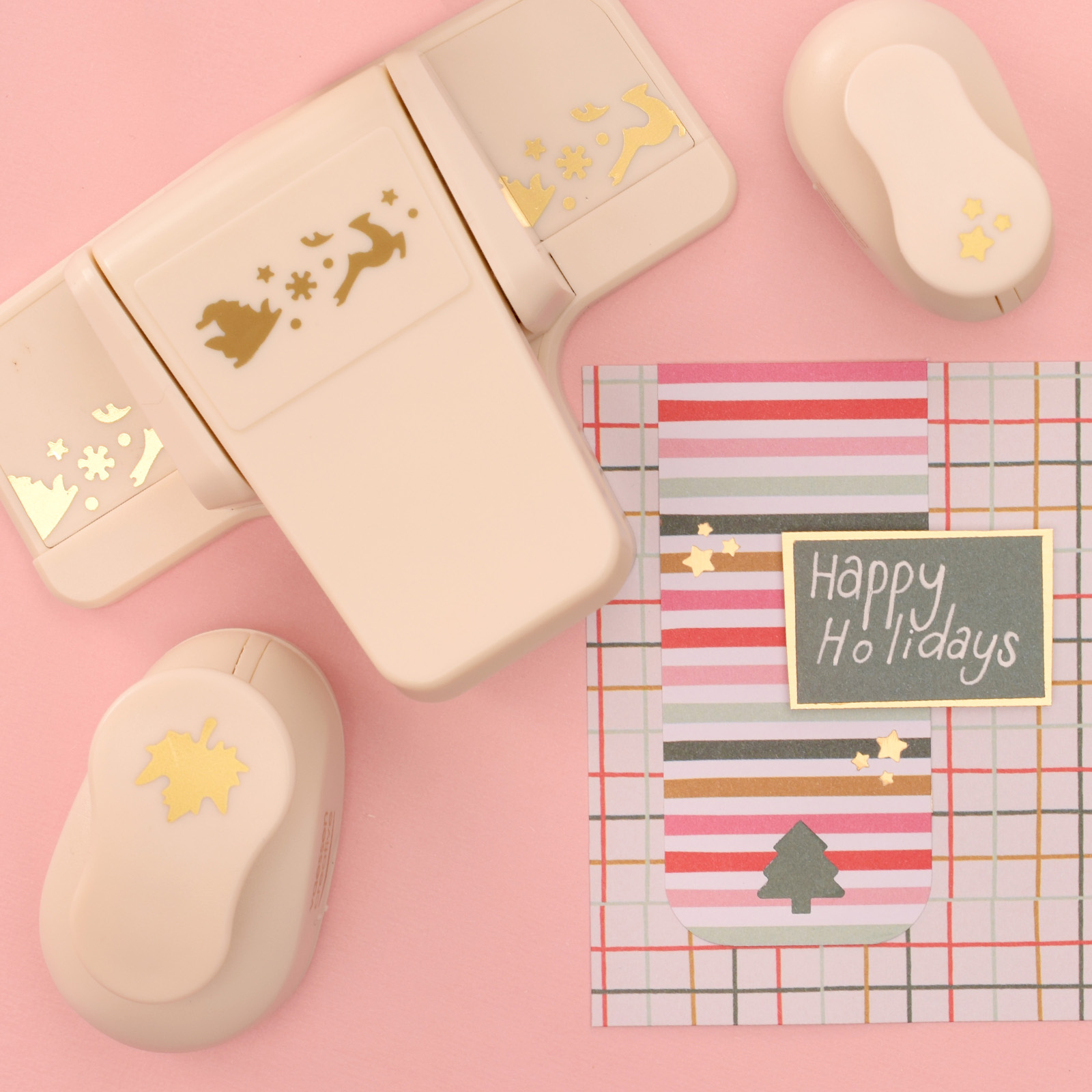 dd a festive touch to your Christmas cards and gift tags with the Vaessen Creative Christmas Punch Set!