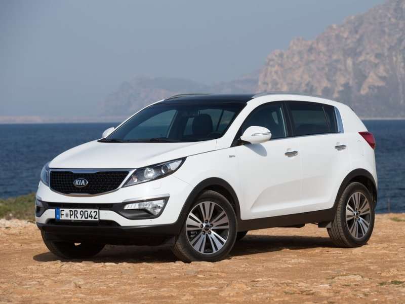 2015 kia sportage front/side view comes with 182HP or 260HP turbo ・  Photo by Kia 