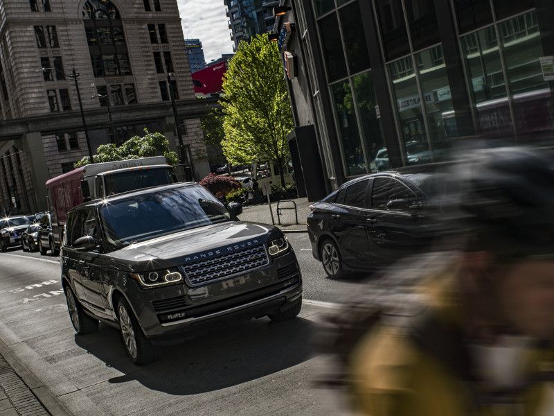 10 of the Safest Luxury SUVs Autobytel