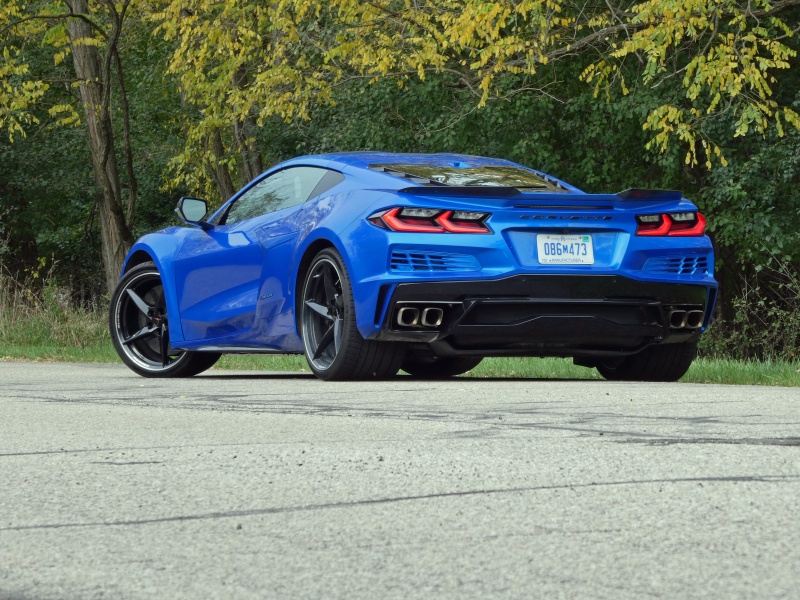 2024 Chevrolet Corvette E-Ray ・  Photo by Ron Sessions