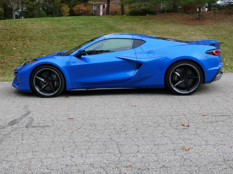 2024 Chevrolet Corvette E-Ray ・  Photo by Ron Sessions