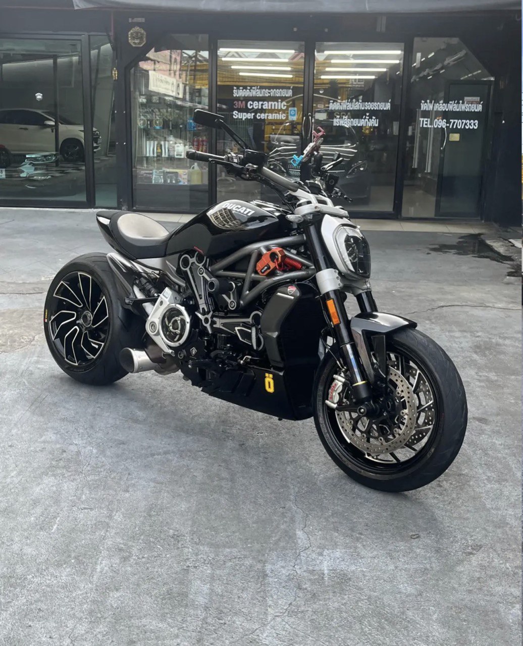 Дополнительное изображение Ducati Diavel 2019 clqnrpaiiz9cd0bzqyh9shsi0