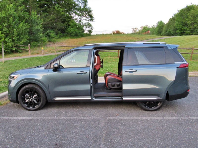 Minivan with best sale the most legroom