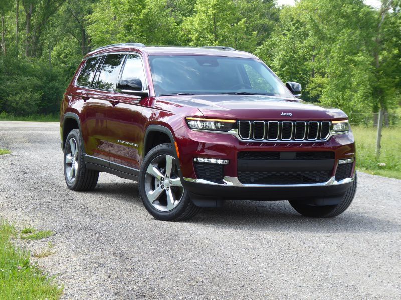 2021 Jeep Grand Cherokee L ・  Photo by Ron Sessions