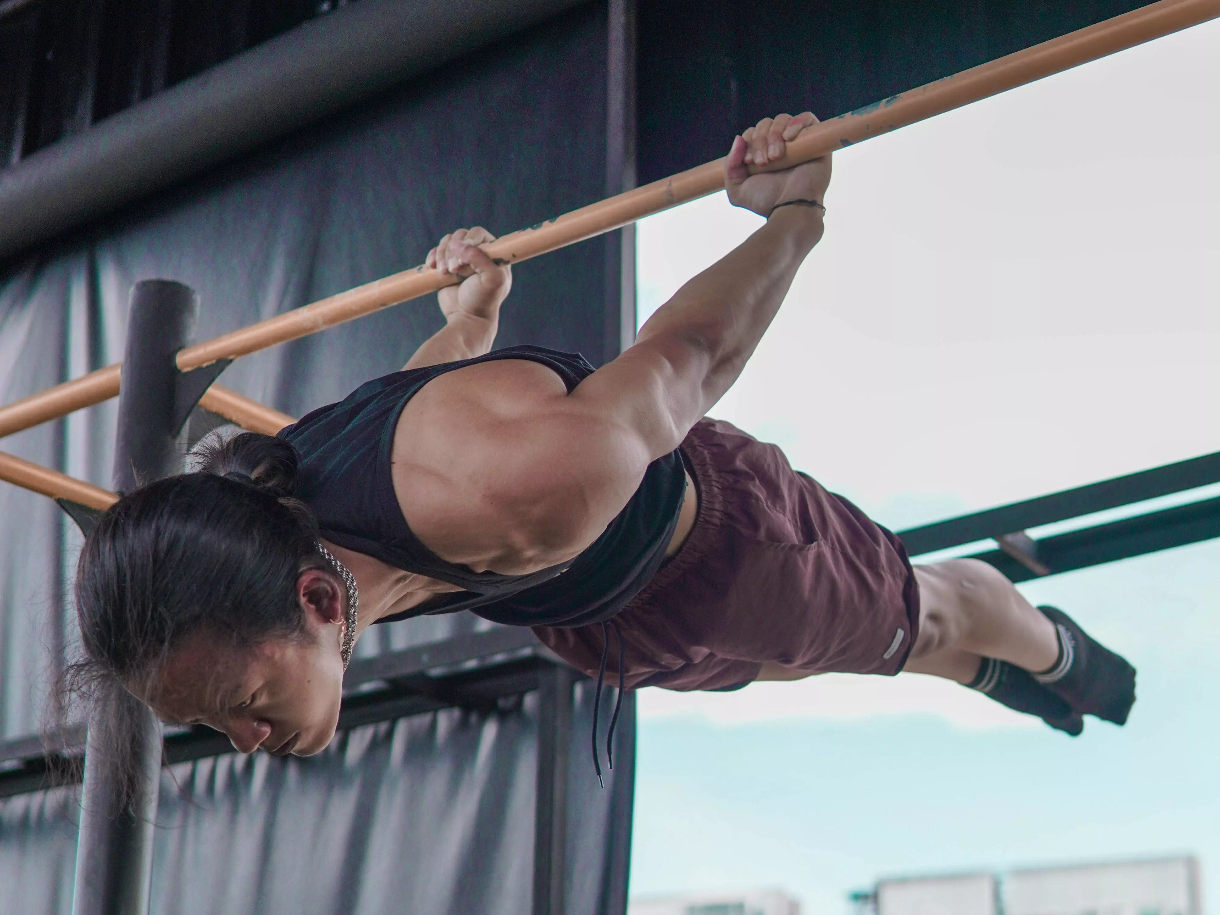 Lebih Bagus Mana Kalistenik Vs. Gym Untuk Membentuk Body Goals?