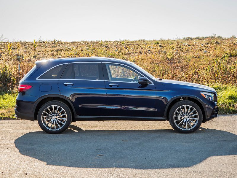 10 TopSelling Luxury SUVs Autobytel