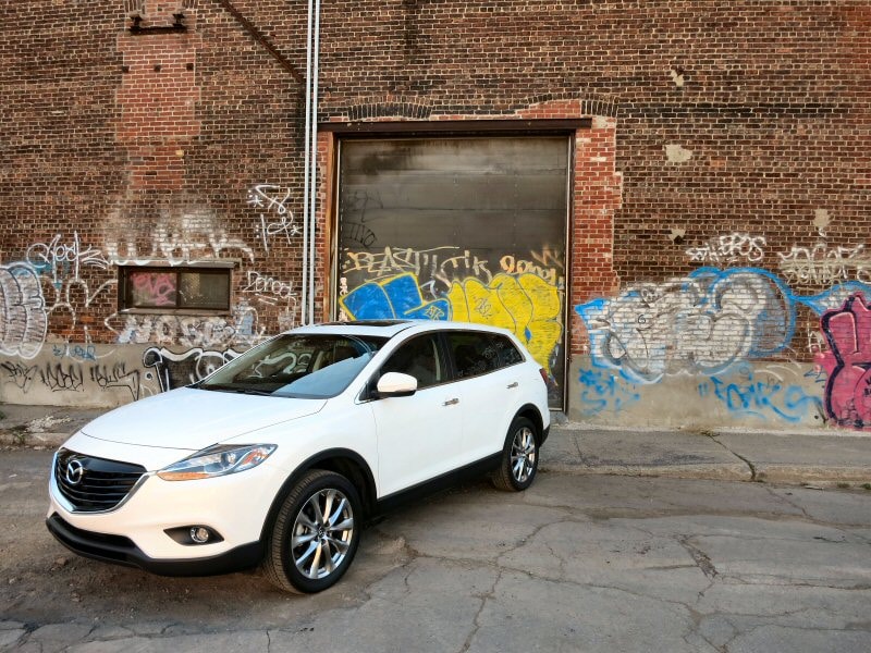 2015 Mazda CX-9 front 3/4 ・  Photo by Benjamin Hunting