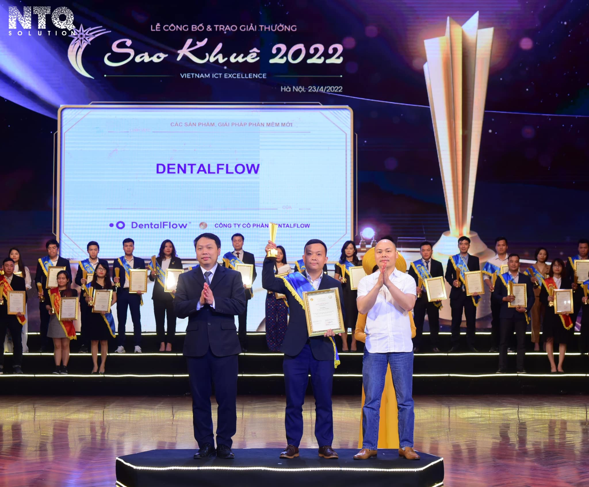 Sao khue 2022-2.jpg