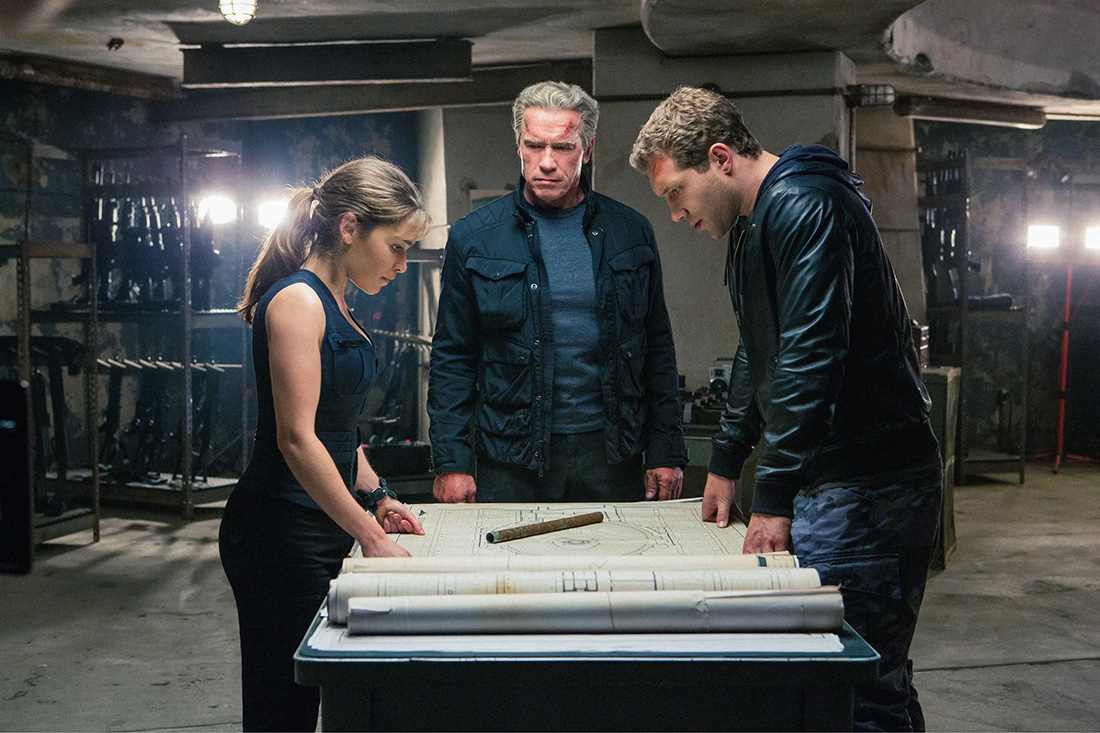 Terminator-Genisys-Emilia Clarke-Arnold Schwarzenegger.jpg