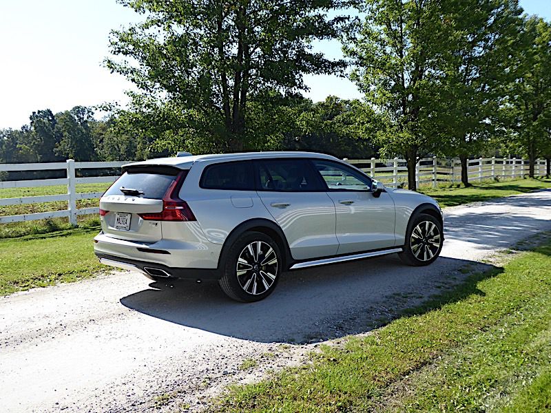 2020 Volvo V60 Cross Country Road Test and Review | Autoweb