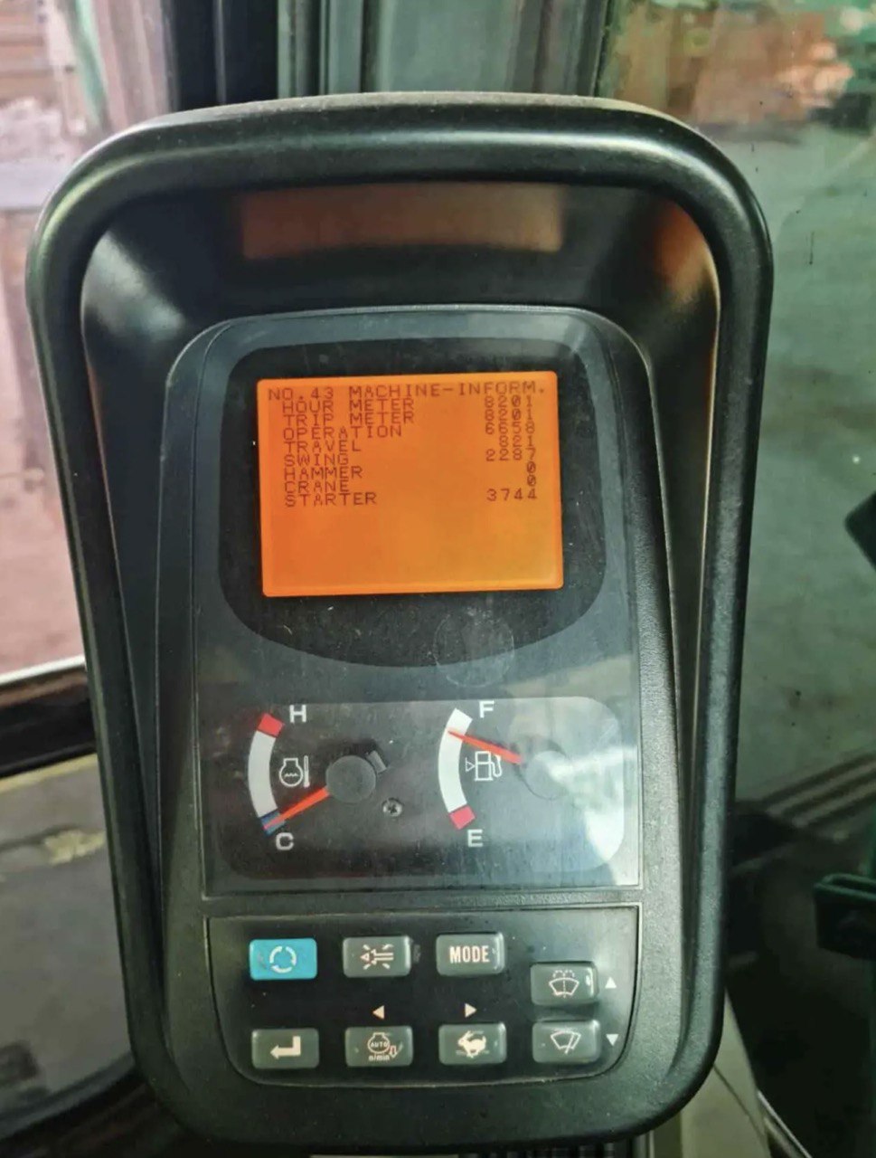 Дополнительное изображение Kobelco SK140 x clqxmpq20xsoy0b1334zitep5