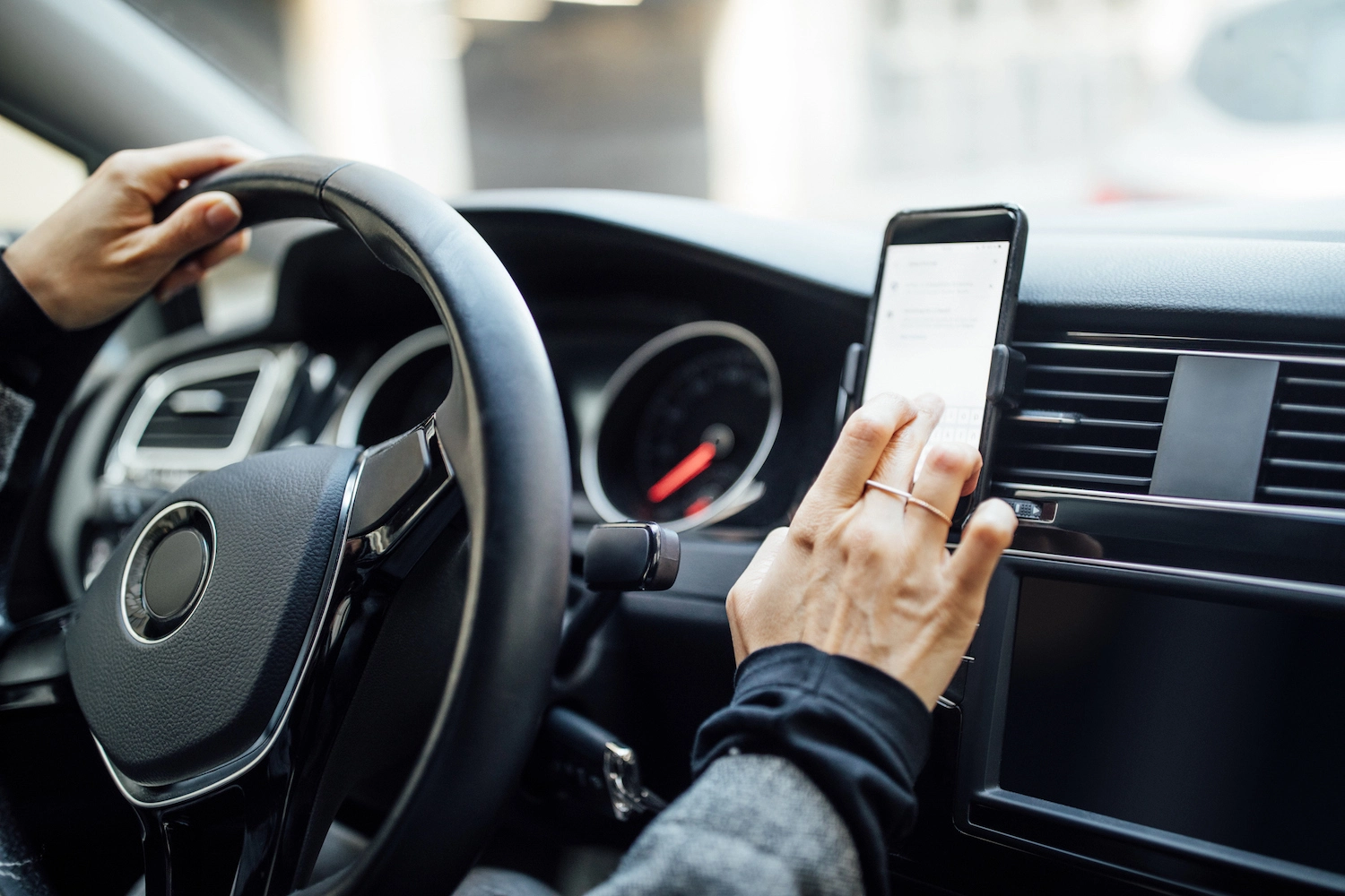 Experiencias de usuarios: ¿Qué dicen los propietarios de vehículos sobre las plataformas digitales?