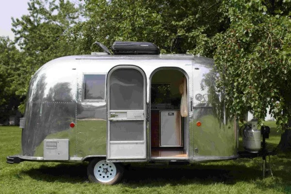 Modern-Caravan-600x400.jpg.webp