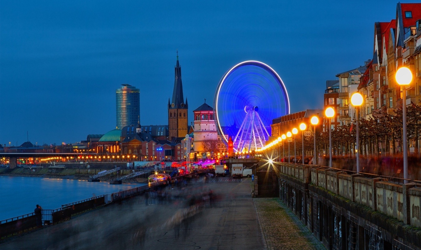 Kerstshoppen in Düsseldorf incl. ontbijt en verblijf in luxe HILTON hotel