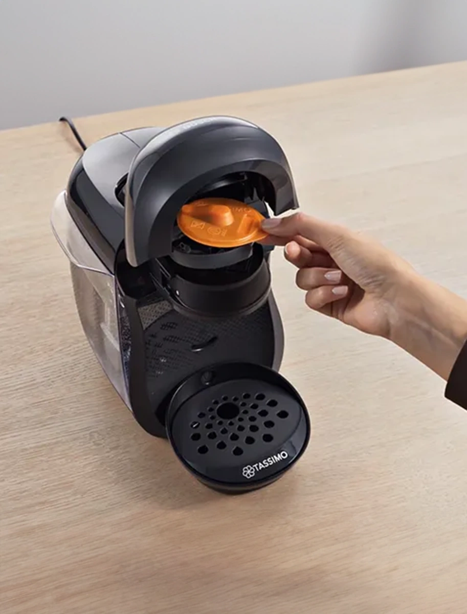 Wie nimmst du deine TASSIMO Kaffeemaschine in Betrieb?