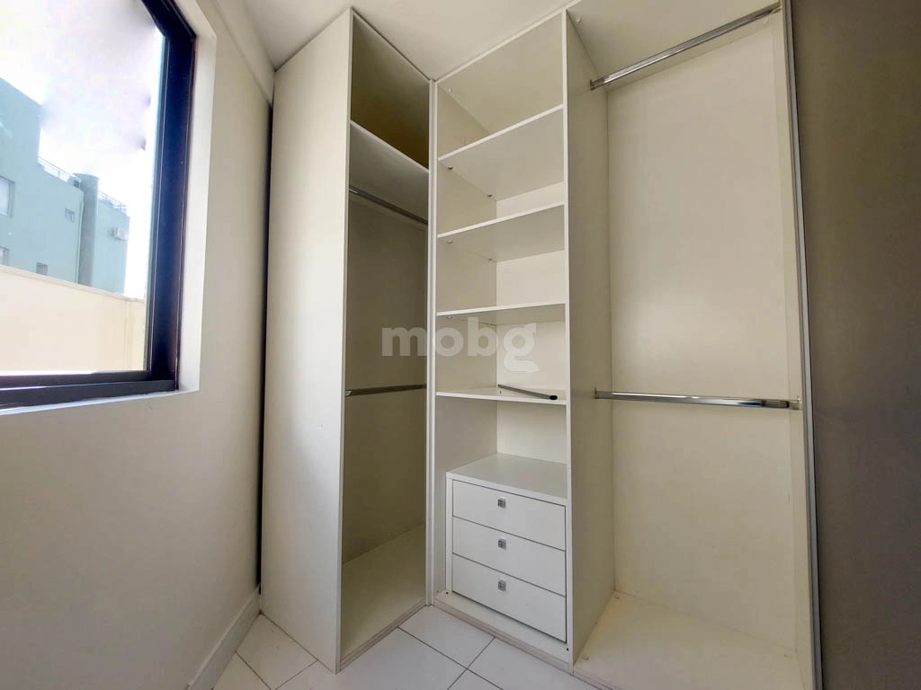 Apartamento para alugar com 3 quartos