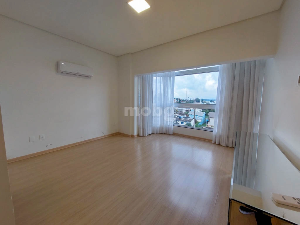 Apartamento para alugar com 3 quartos