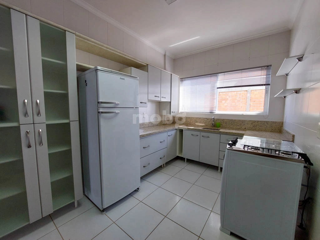 Apartamento para alugar com 3 quartos