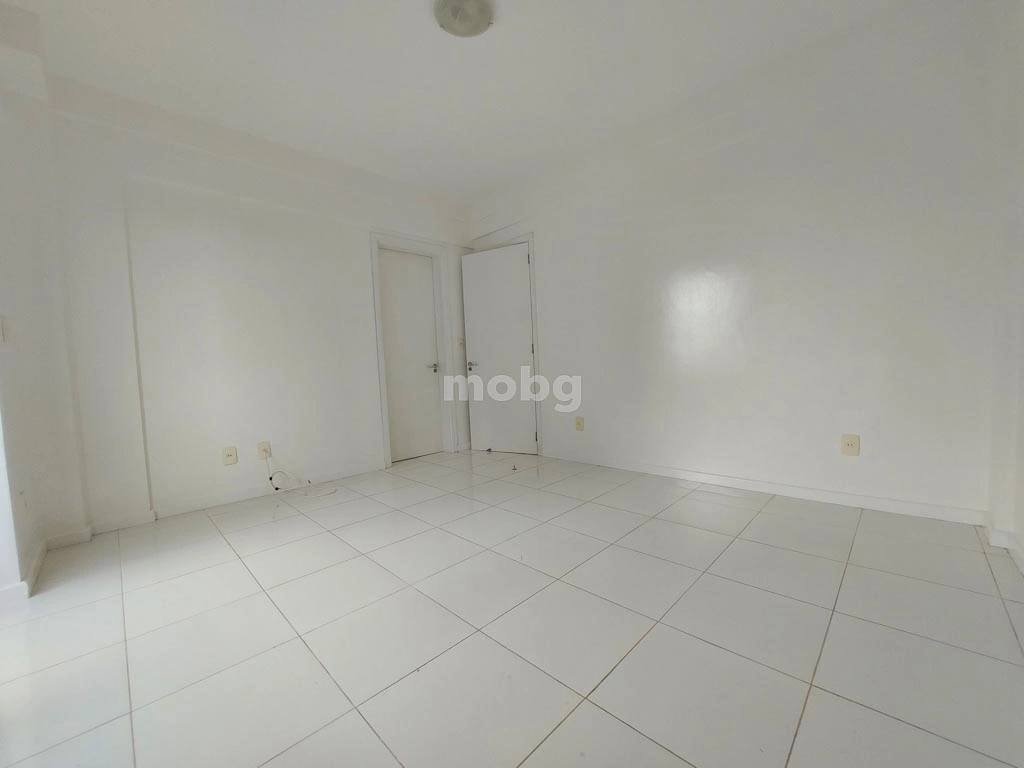 Apartamento para alugar com 3 quartos