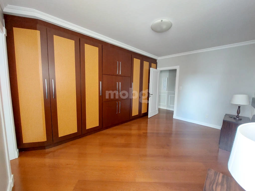 Apartamento para alugar com 3 quartos