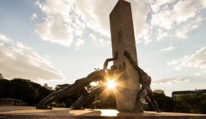 Monumento as três raças