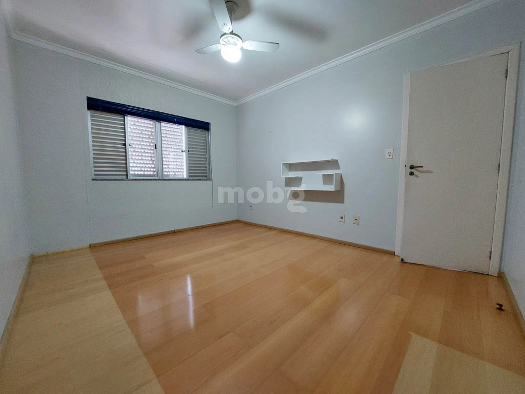 Apartamento para alugar com 3 quartos