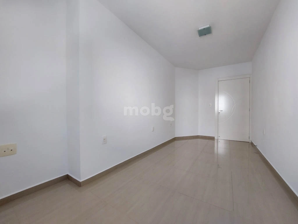 Apartamento para alugar com 4 quartos