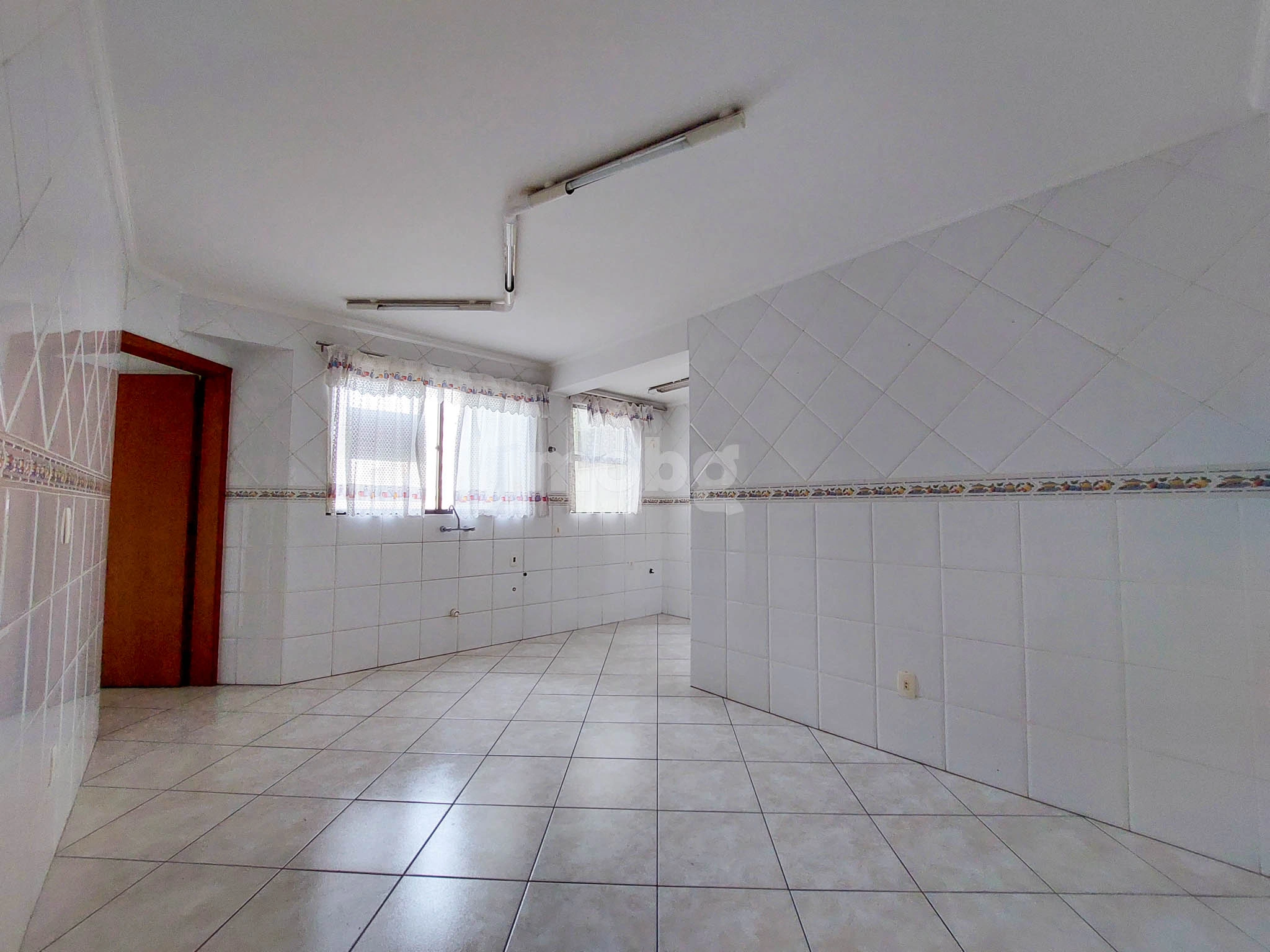 Apartamento para alugar com 3 quartos