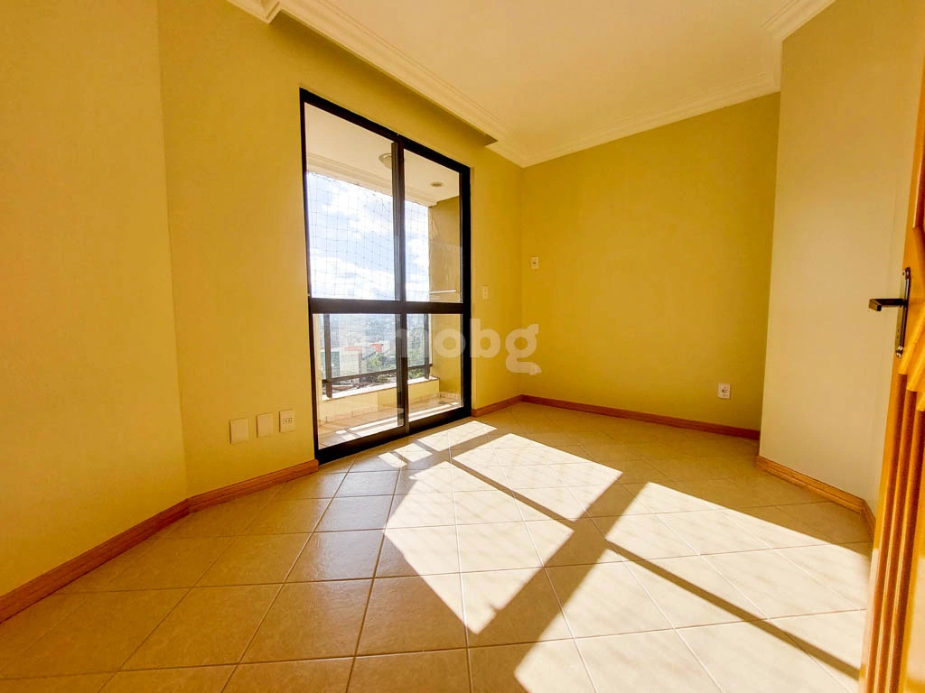 Apartamento para alugar com 3 quartos