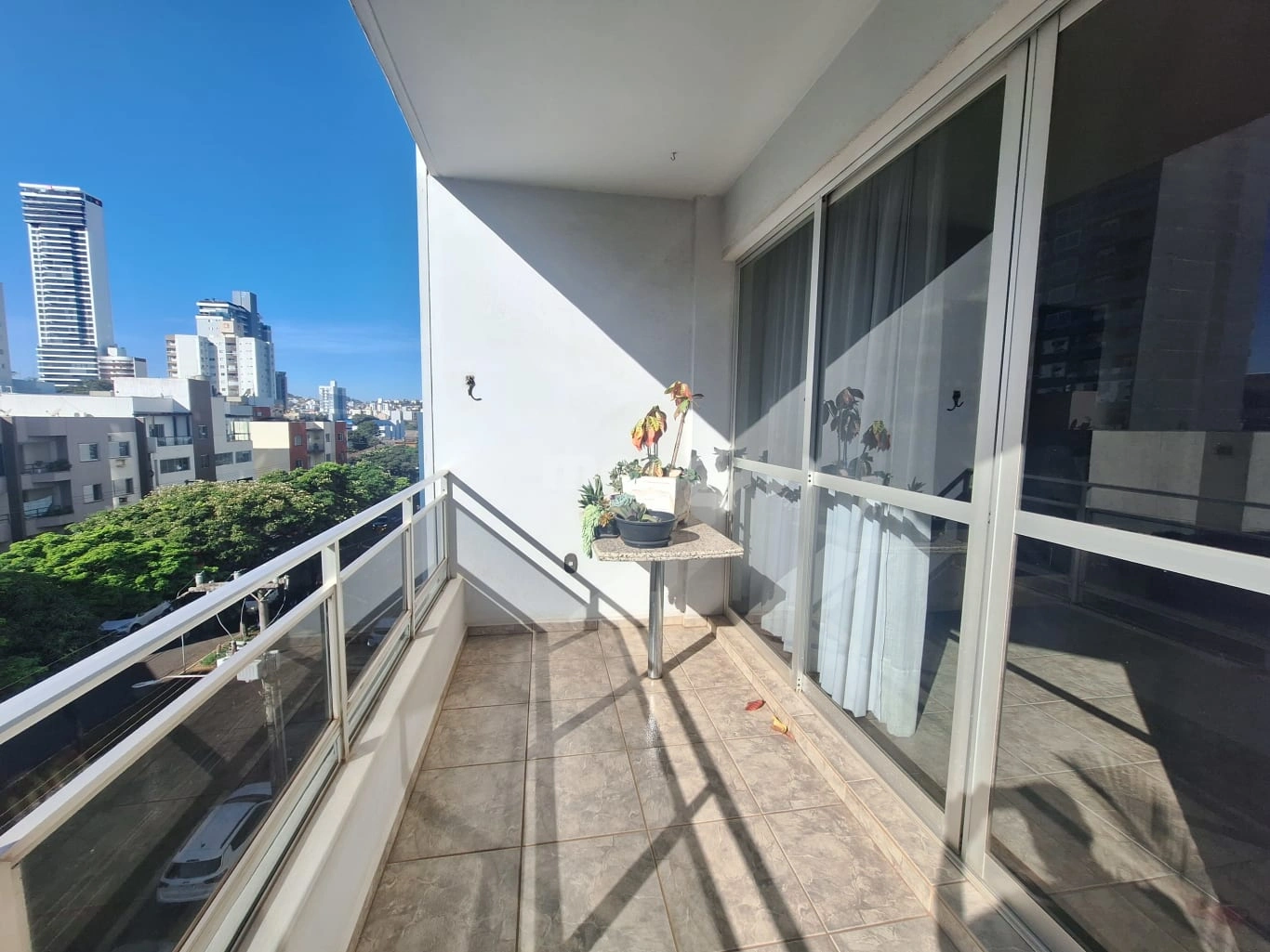 Apartamento para alugar com 3 quartos